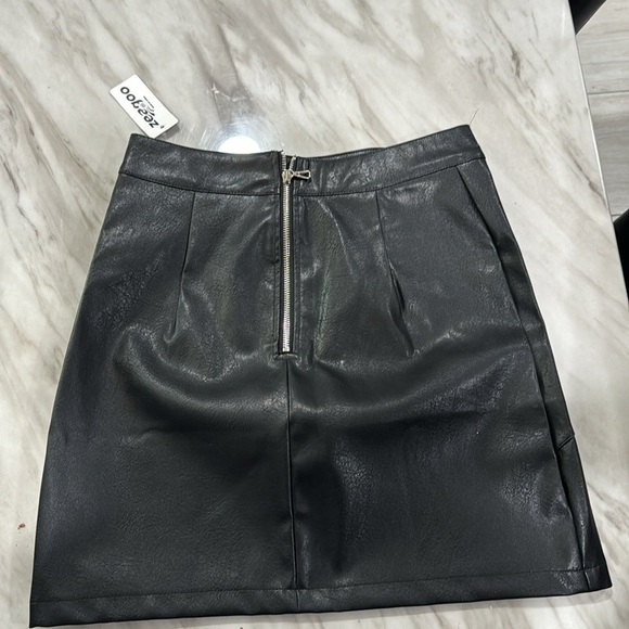 Zeago size medium leather look - Picture 4 of 6